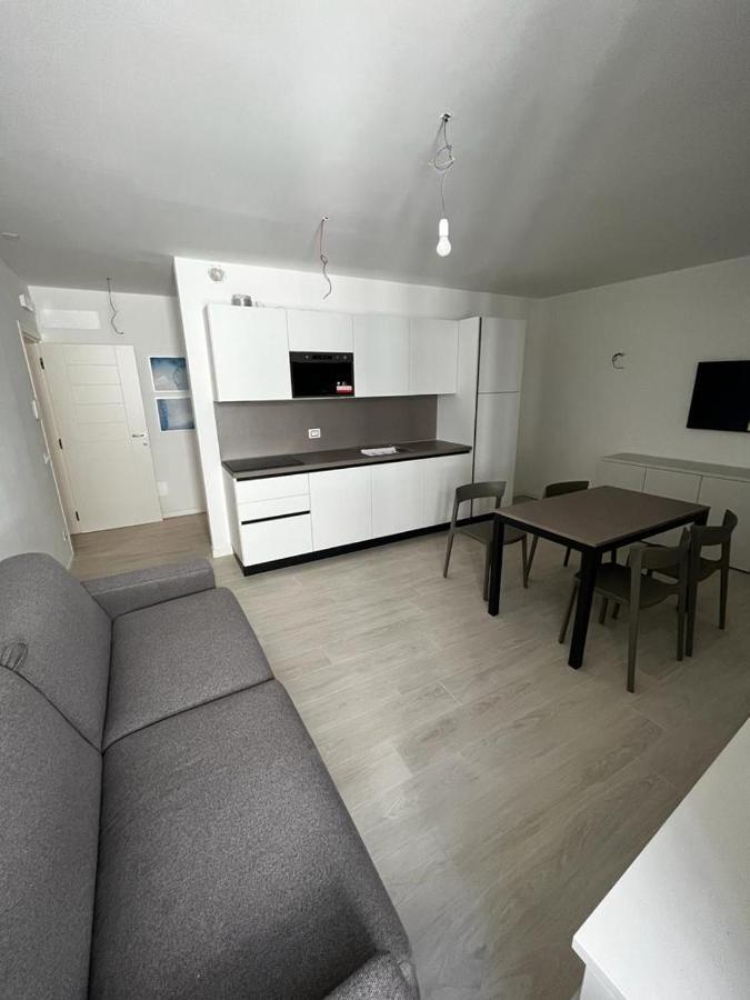 Smart Apartments Palazzo Mazzini Роверето Екстериор снимка