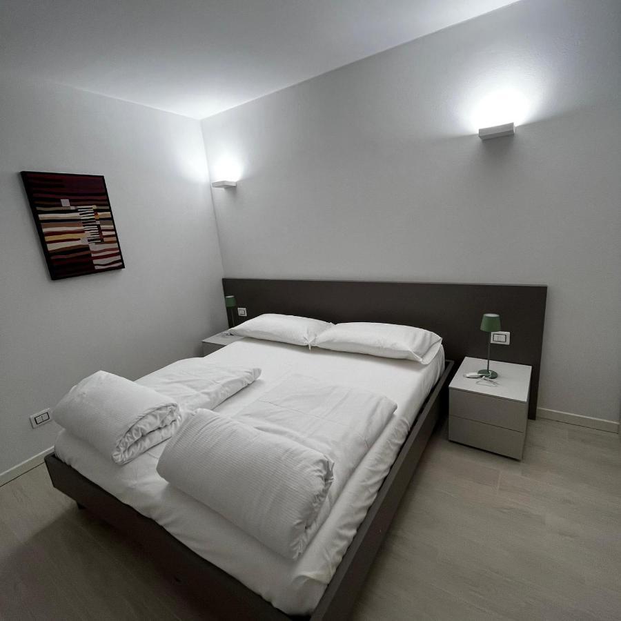Smart Apartments Palazzo Mazzini Роверето Екстериор снимка