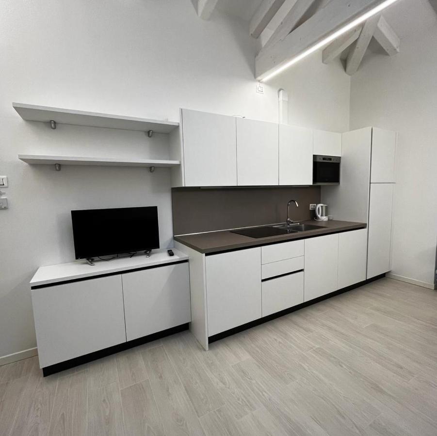 Smart Apartments Palazzo Mazzini Роверето Екстериор снимка