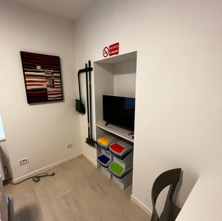 Smart Apartments Palazzo Mazzini Роверето Екстериор снимка