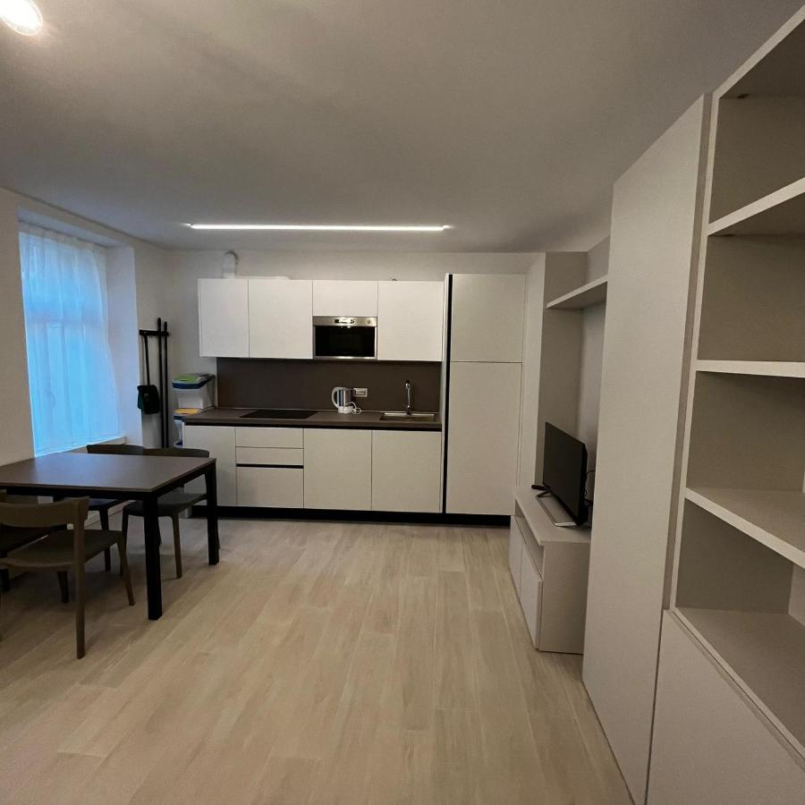 Smart Apartments Palazzo Mazzini Роверето Екстериор снимка