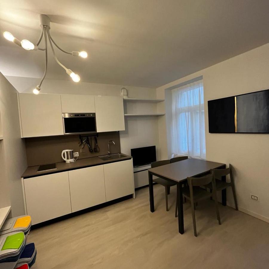 Smart Apartments Palazzo Mazzini Роверето Екстериор снимка