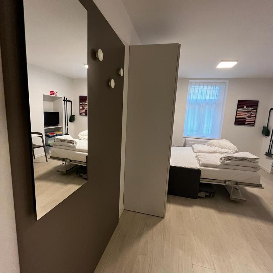 Smart Apartments Palazzo Mazzini Роверето Екстериор снимка